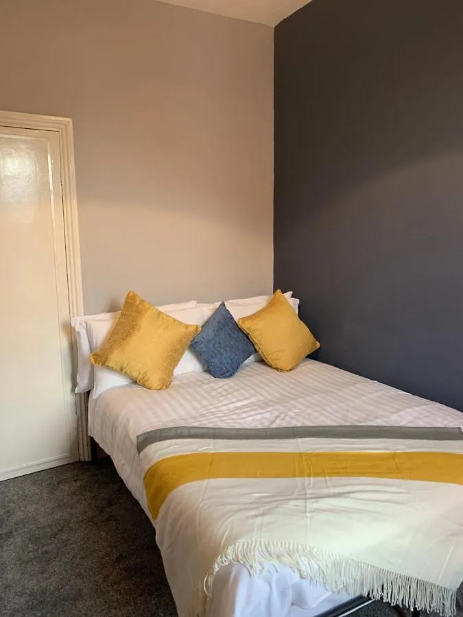 Heaton-Beautiful 3 Double Bedrooms Sleeps 6 Free Parking And Wifi Newcastle upon Tyne Apartment